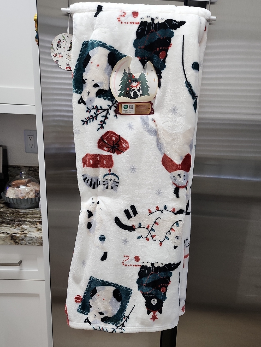 Christmas Cat Blanket. Oversized, Super Soft! NEW! - Picture 7 of 11